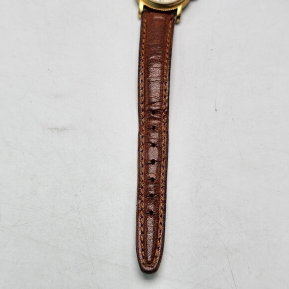 Vintage Guess Womens Watch With Brown Leather Strap Gold-Tone Case - Picture 6 of 7